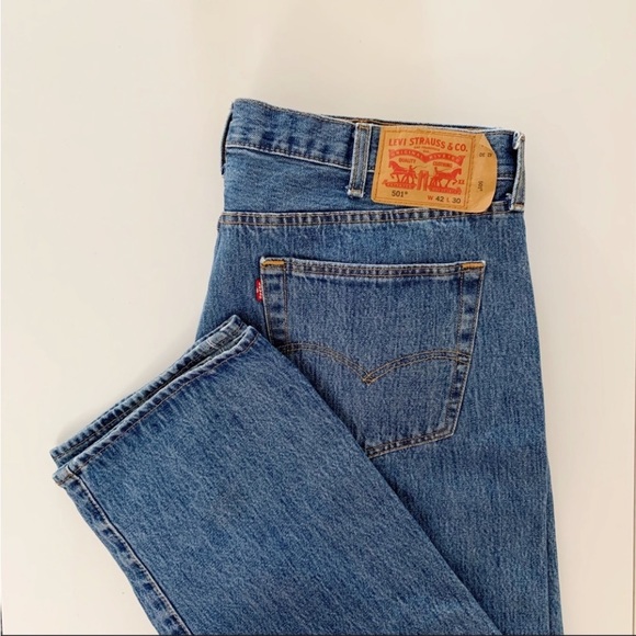 Men's 501 Button Fly Levis ~ 42 - Picture 2 of 4